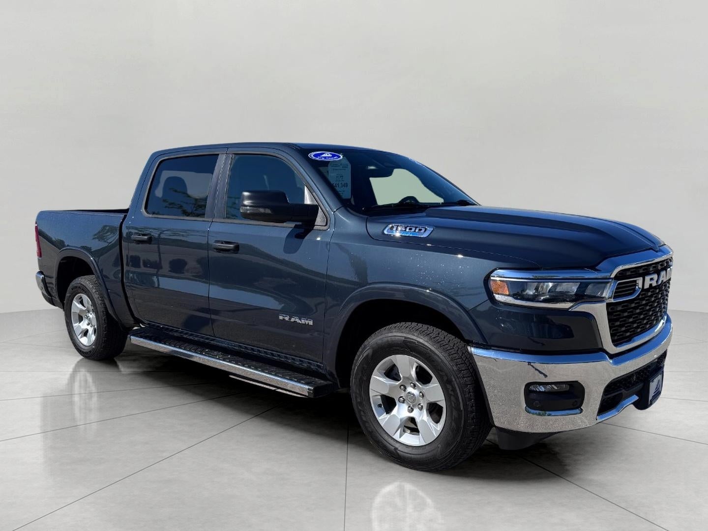 2025 RAM 1500 Big Horn/Lone Star 4x4 Crew Cab 5'7's photo