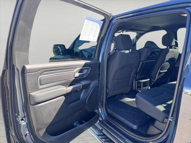 2025 RAM 1500 Big Horn 4x4 Crew Cab 5'7 Box