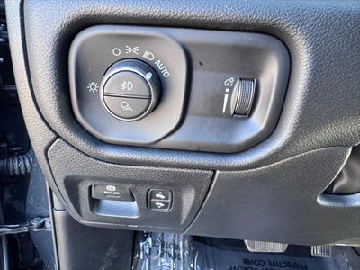 2025 RAM 1500 Big Horn 4x4 Crew Cab 5'7 Box