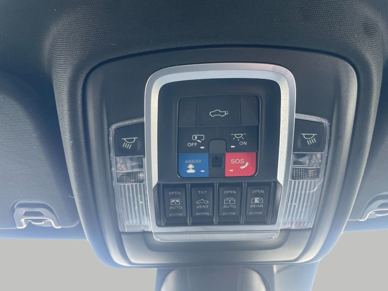 2020 RAM 1500 Limited 4x4 Crew Cab 5'7 Box