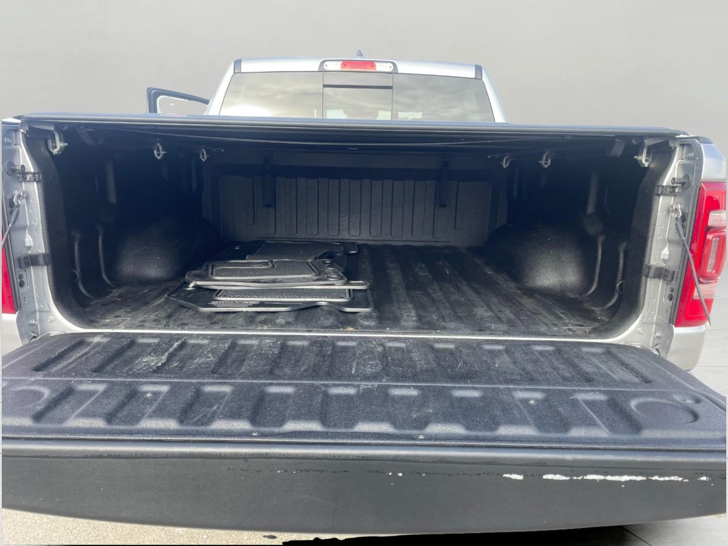 2020 RAM 1500 Limited 4x4 Crew Cab 5'7 Box