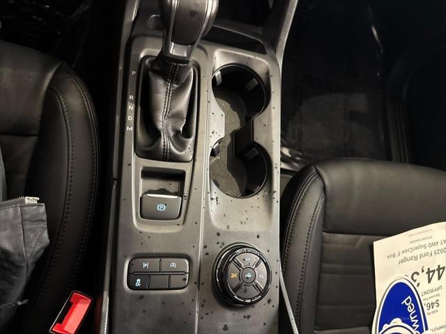 2025 Ford Ranger LARIAT 4WD SuperCrew 5' Box