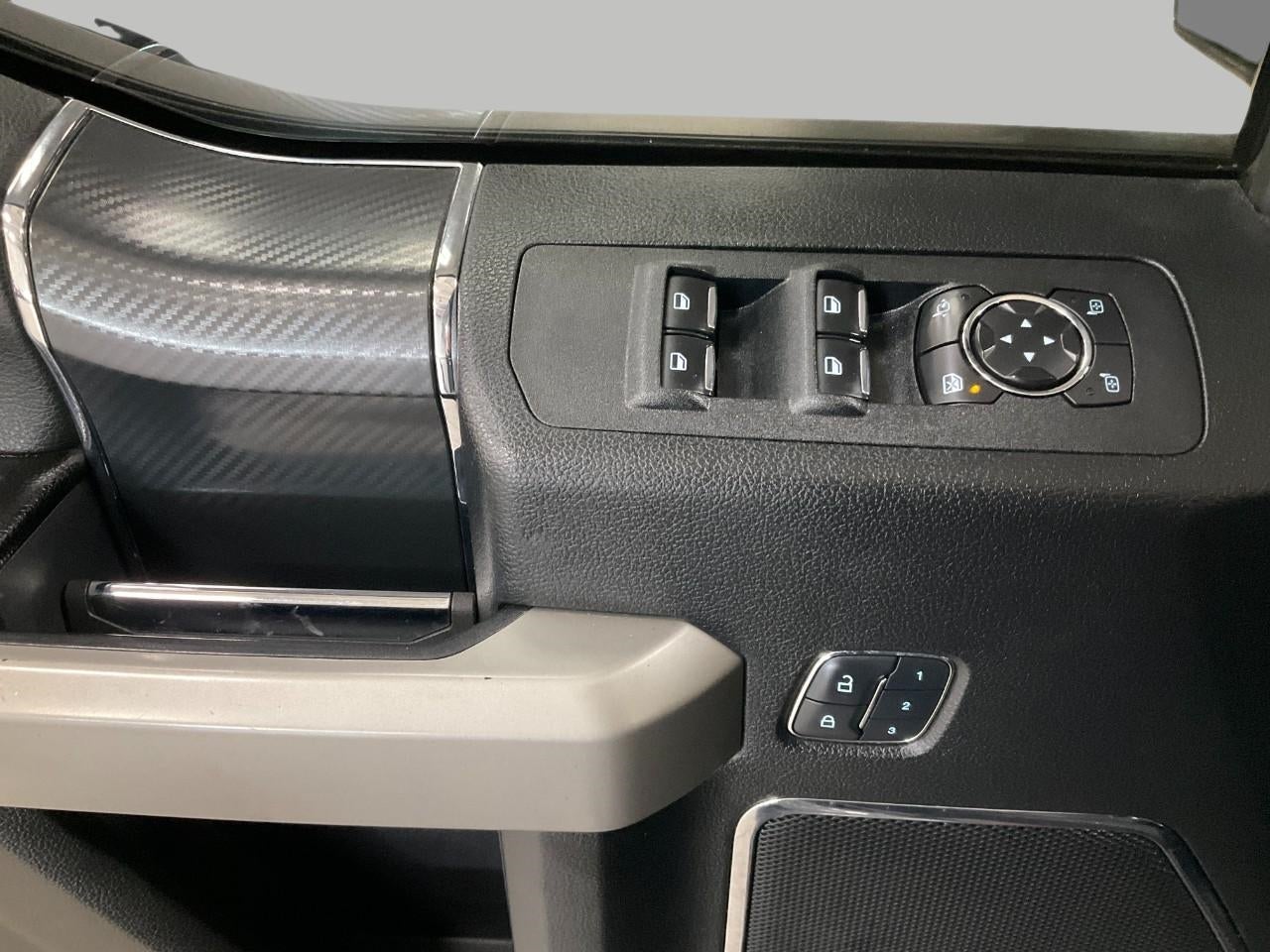 2018 Ford F-150 Lariat 4WD SuperCrew 5.5' Box