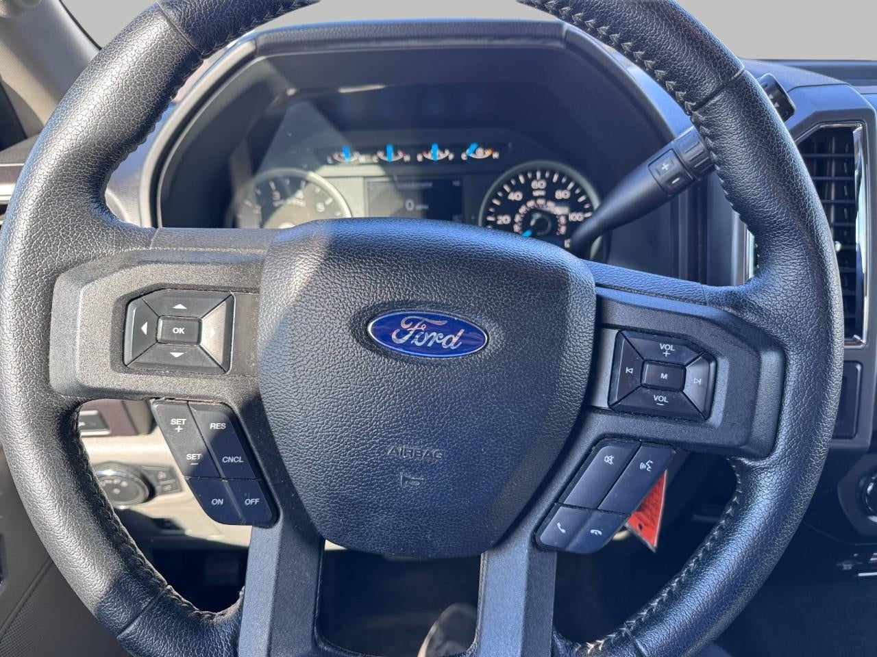 2015 Ford F-150 4WD SuperCab 145 XLT