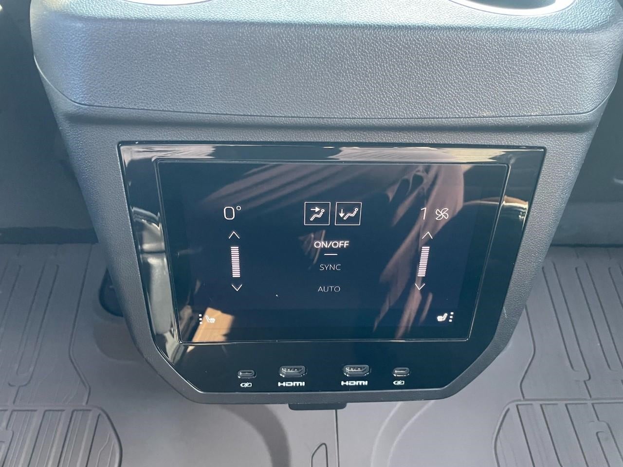 2025 GMC Yukon XL 4WD 4dr Denali Ultimate