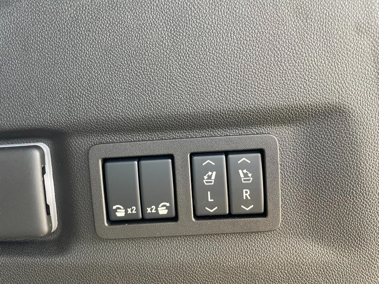 2025 GMC Yukon XL 4WD 4dr Denali Ultimate