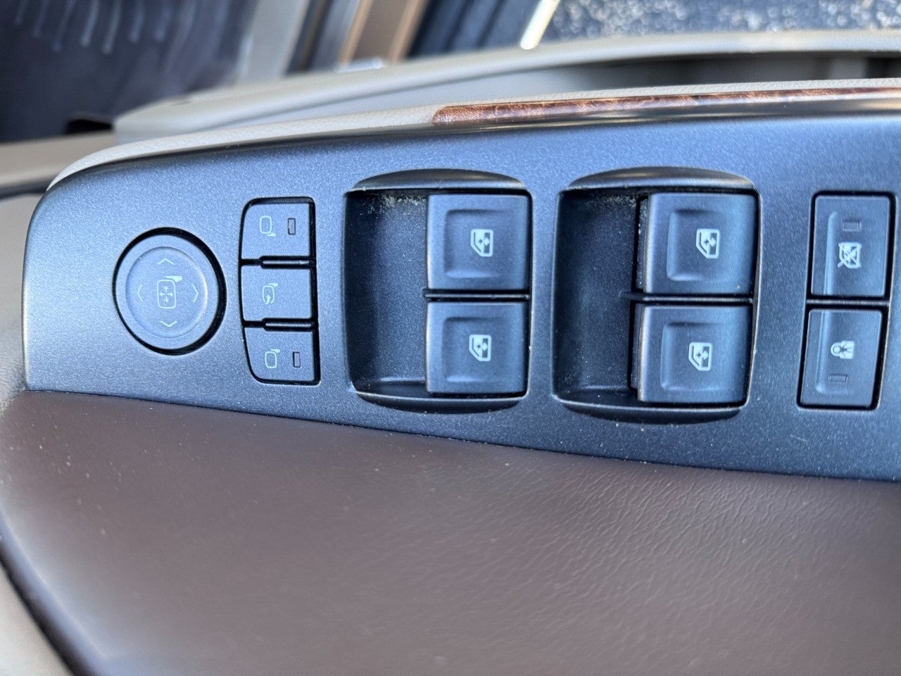 2016 Chevrolet Suburban 4WD 4dr 1500 LTZ