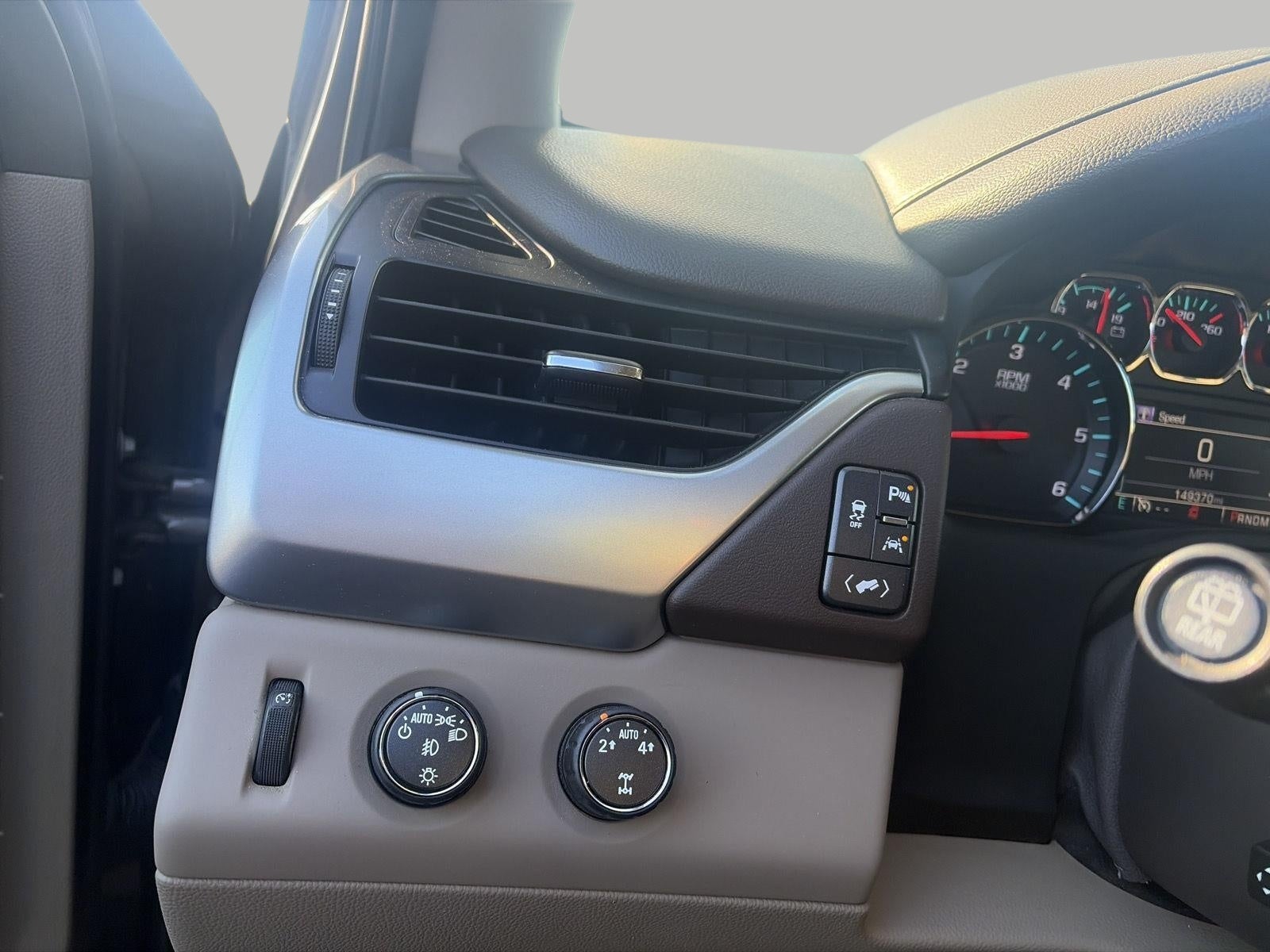 2016 Chevrolet Suburban 4WD 4dr 1500 LTZ