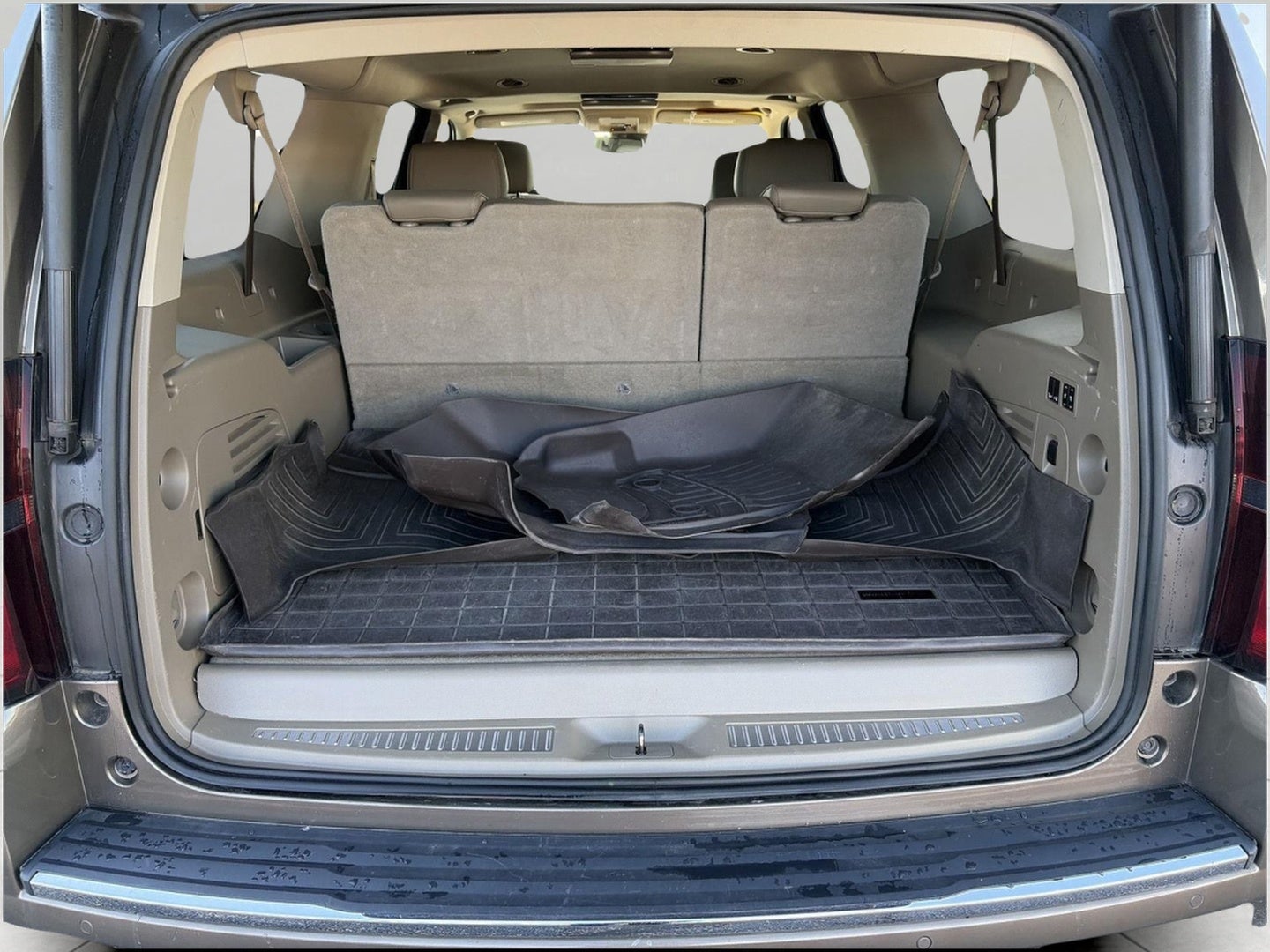 2016 Chevrolet Suburban 4WD 4dr 1500 LTZ