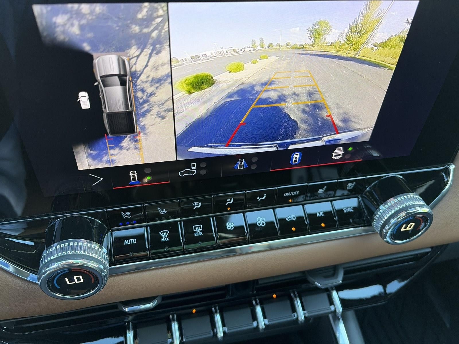 2025 GMC Canyon 4WD Crew Cab AT4