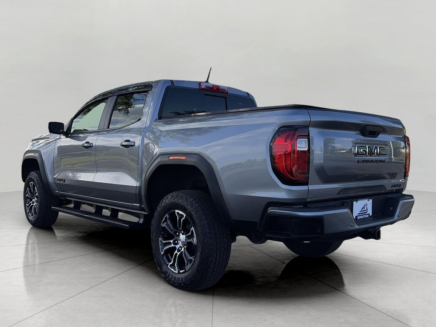 2025 GMC Canyon 4WD Crew Cab AT4
