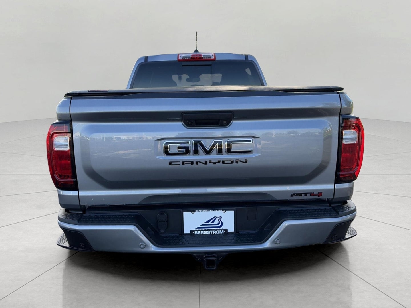 2025 GMC Canyon 4WD Crew Cab AT4
