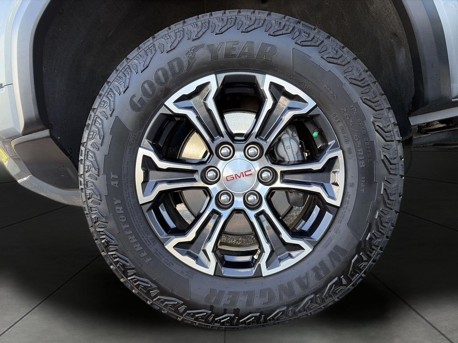 2025 GMC Canyon 4WD Crew Cab AT4
