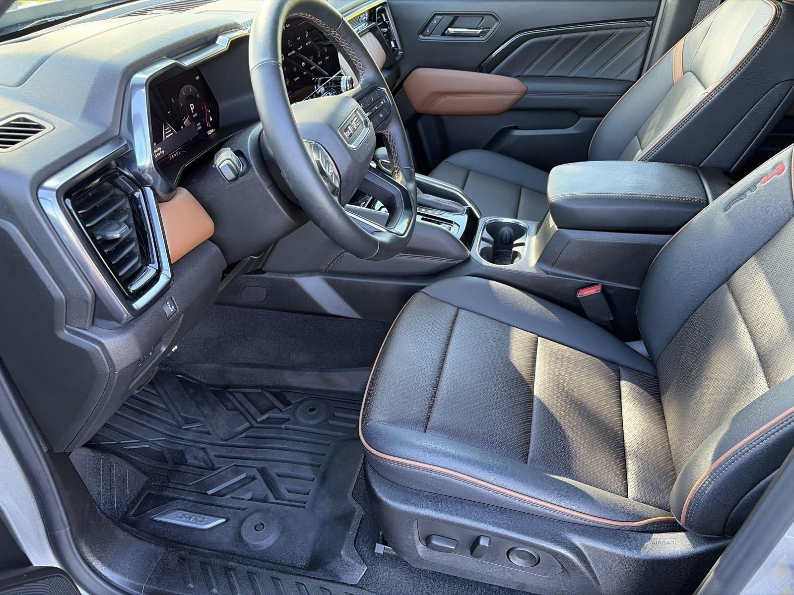 2025 GMC Canyon 4WD Crew Cab AT4