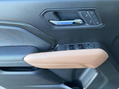 2025 GMC Canyon 4WD Crew Cab AT4