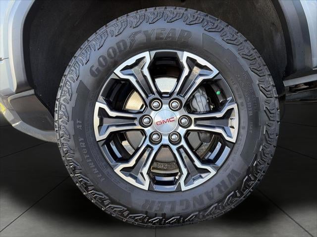 2025 GMC Canyon 4WD Crew Cab AT4