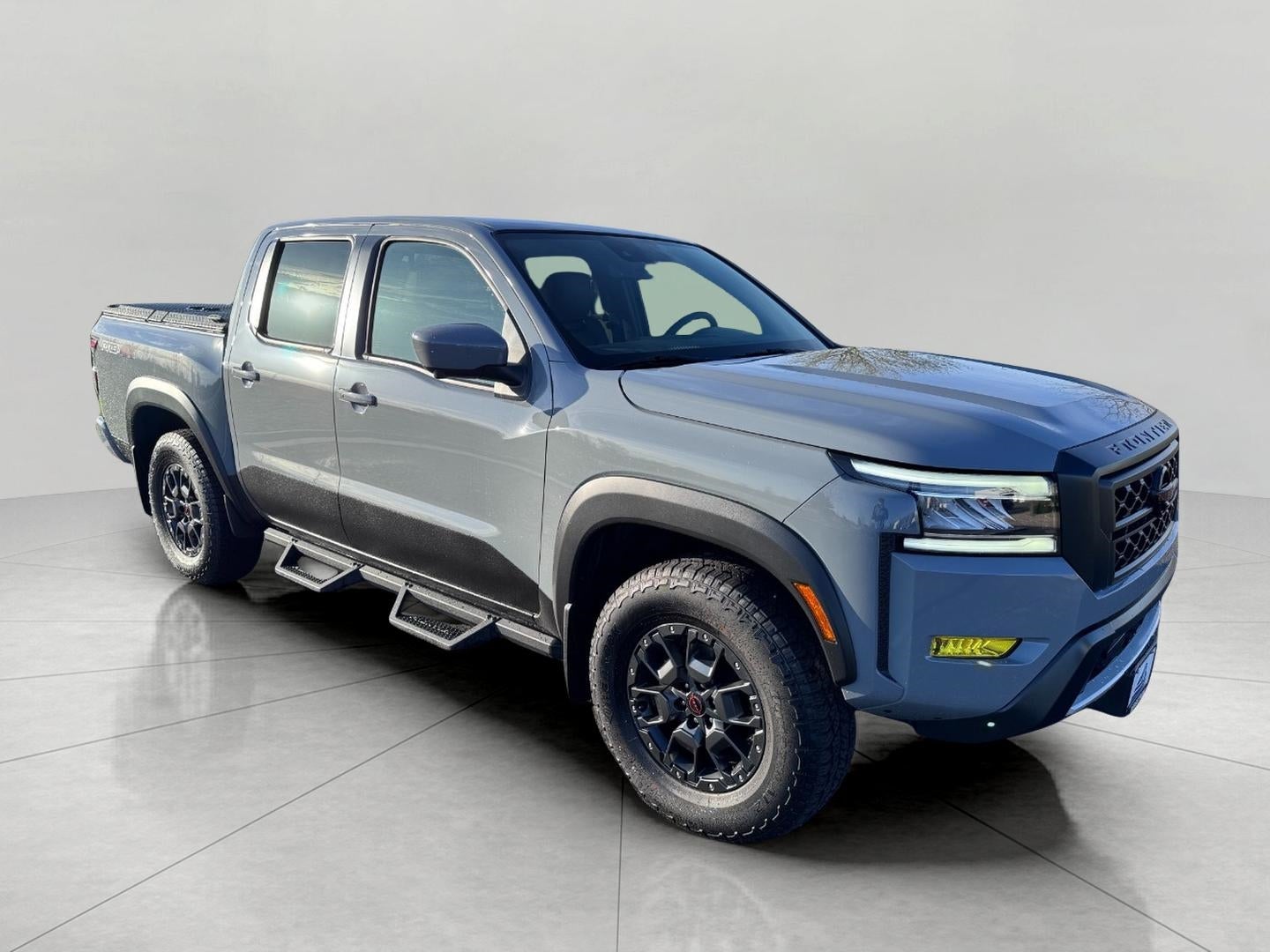 2023 Nissan Frontier PRO-4X Crew Cab 4X4's photo