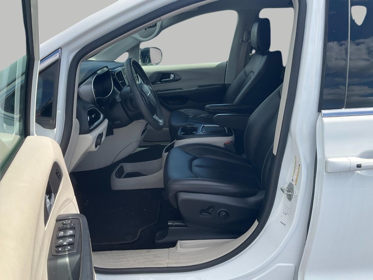2024 Chrysler Pacifica Touring L FWD