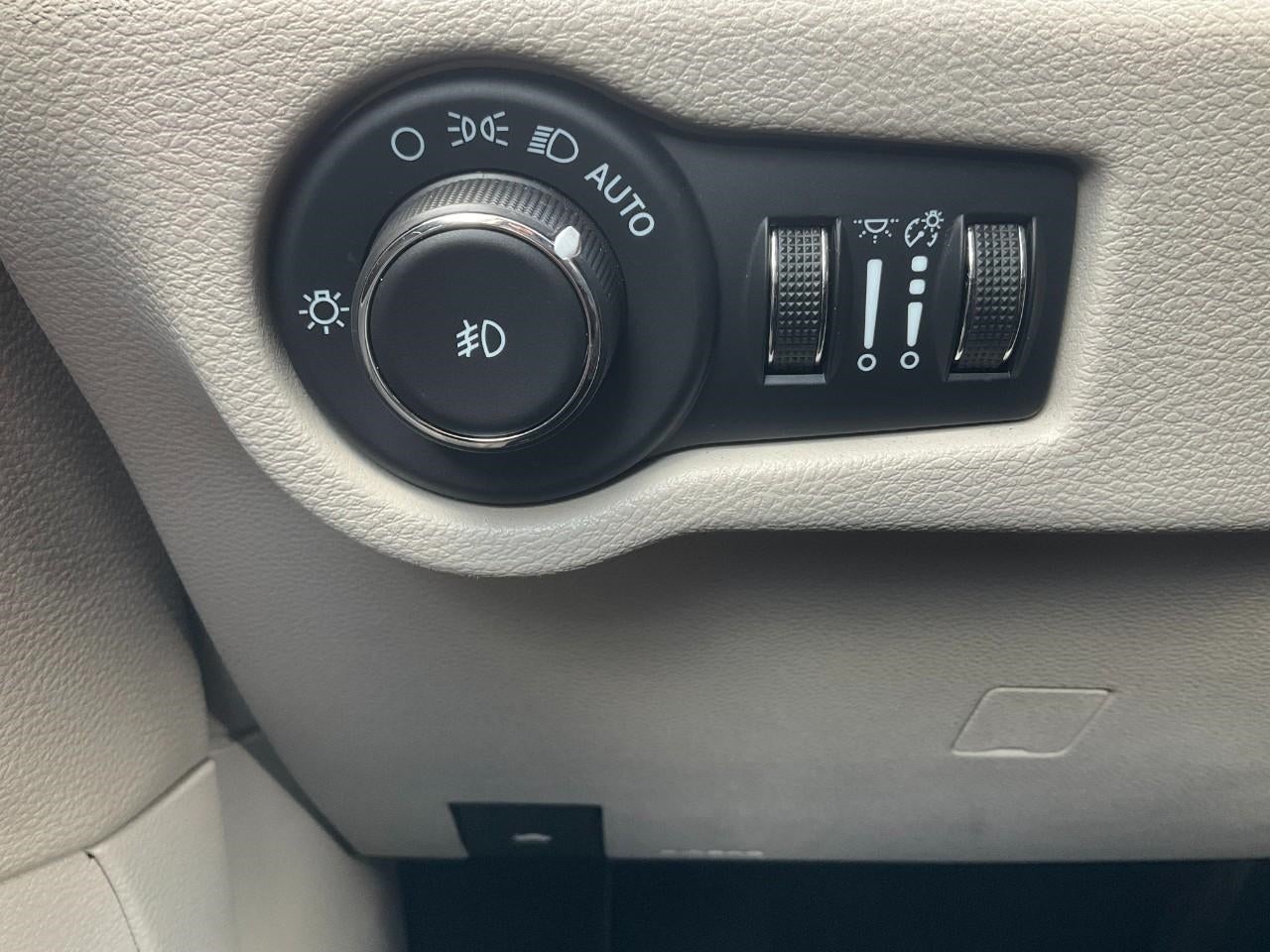 2024 Chrysler Pacifica Touring L FWD
