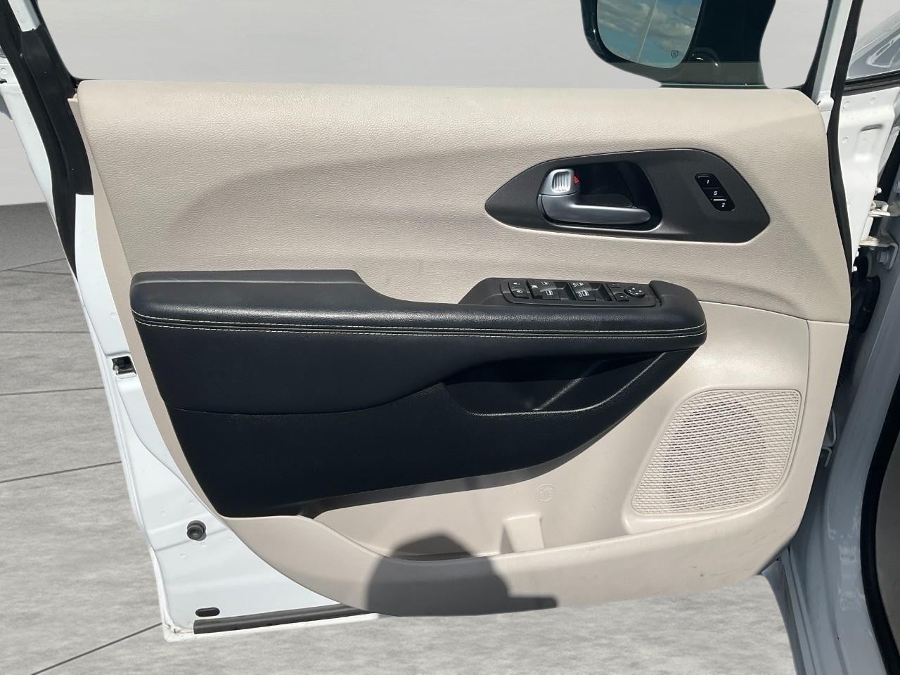2024 Chrysler Pacifica Touring L FWD