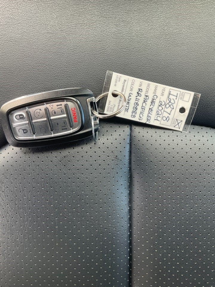 2024 Chrysler Pacifica Touring L FWD