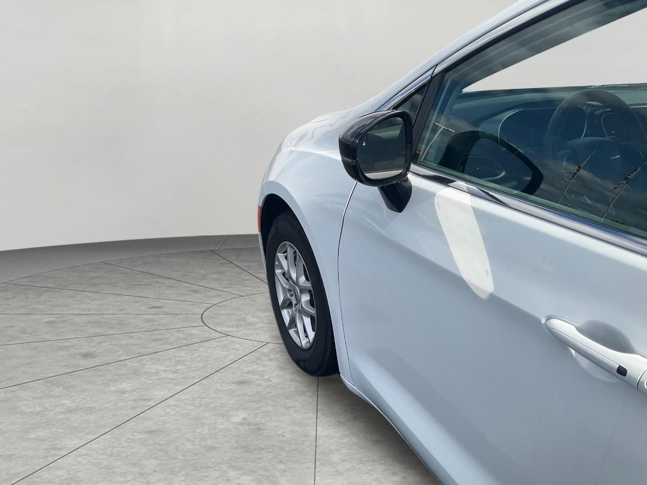 2024 Chrysler Pacifica Touring L FWD