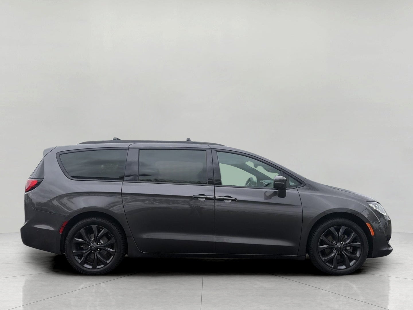 2020 Chrysler Pacifica Red S FWD