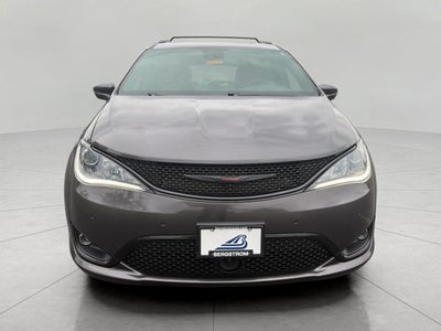 2020 Chrysler Pacifica Red S FWD