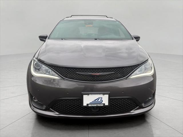 2020 Chrysler Pacifica Red S FWD