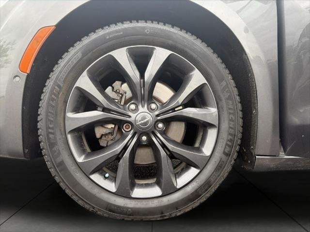 2020 Chrysler Pacifica Red S FWD