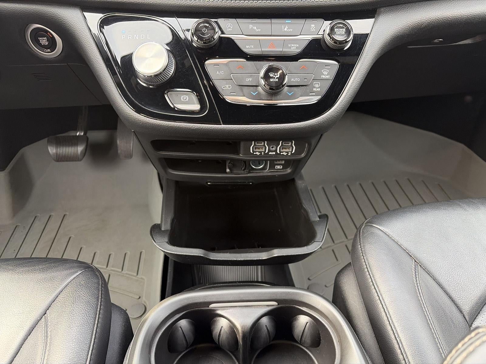 2022 Chrysler Pacifica Touring L AWD