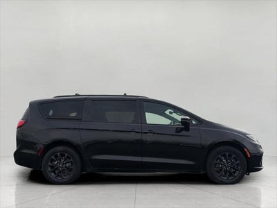 2022 Chrysler Pacifica Touring L AWD