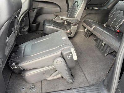 2022 Chrysler Pacifica Touring L AWD