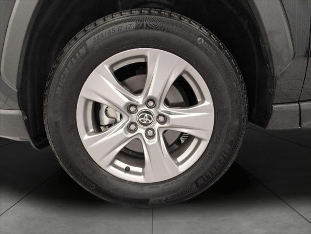 2025 Toyota RAV4 XLE - Photo 57
