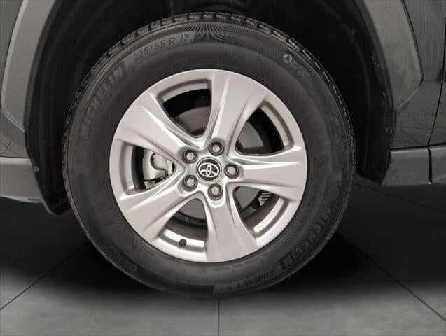 2025 Toyota RAV4 XLE AWD