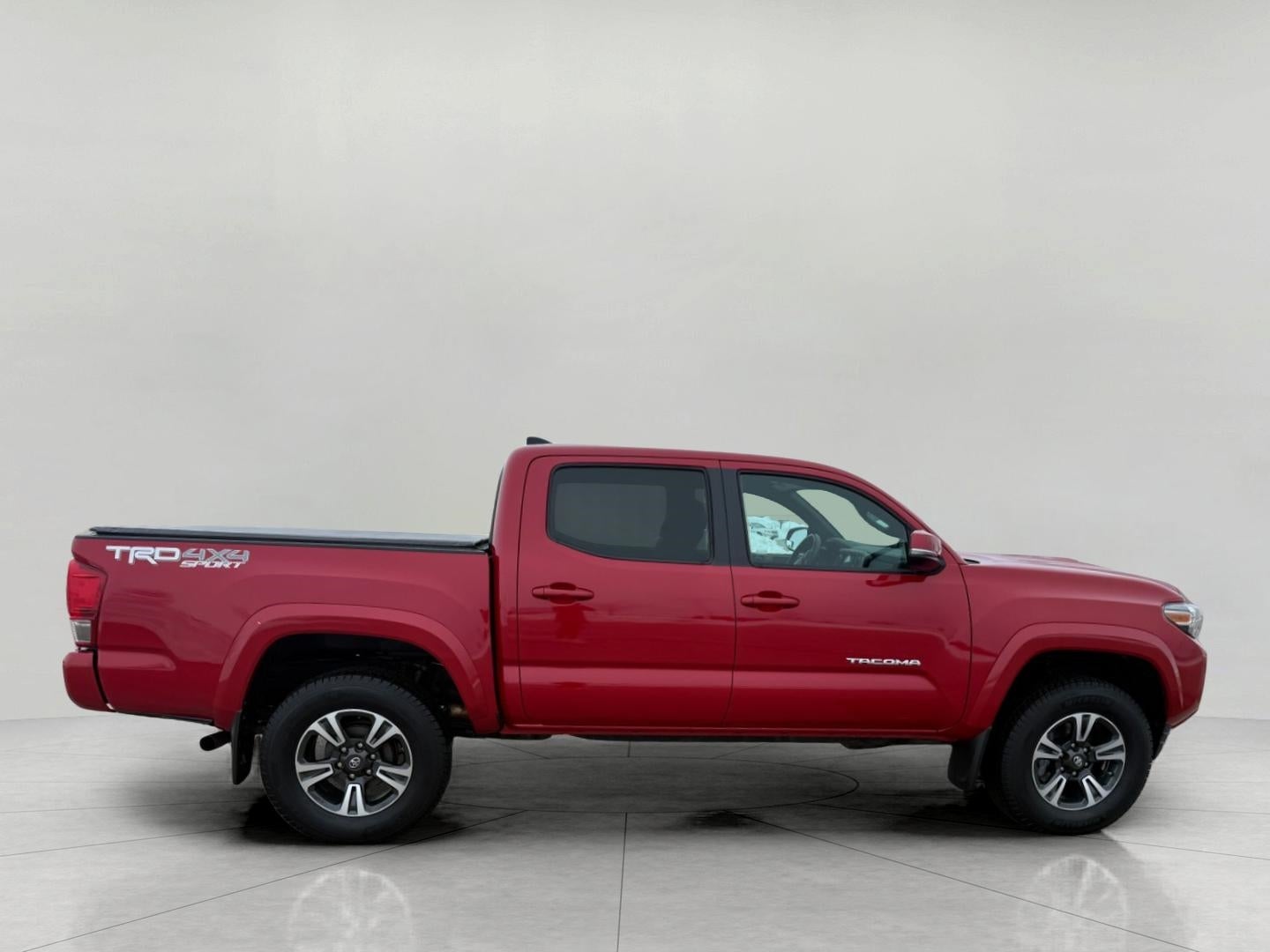2017 Toyota Tacoma TRD Sport Double Cab 5' Bed V6 4x4 AT
