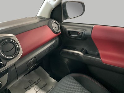2022 Toyota Tacoma 4WD SR5 Double Cab 5' Bed V6 AT