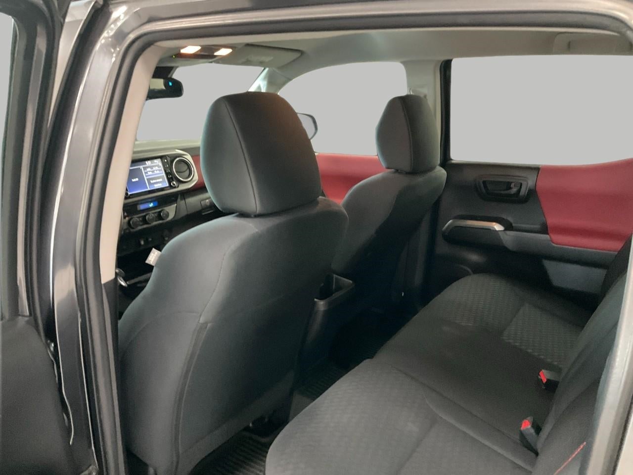 2022 Toyota Tacoma 4WD SR5 Double Cab 5' Bed V6 AT