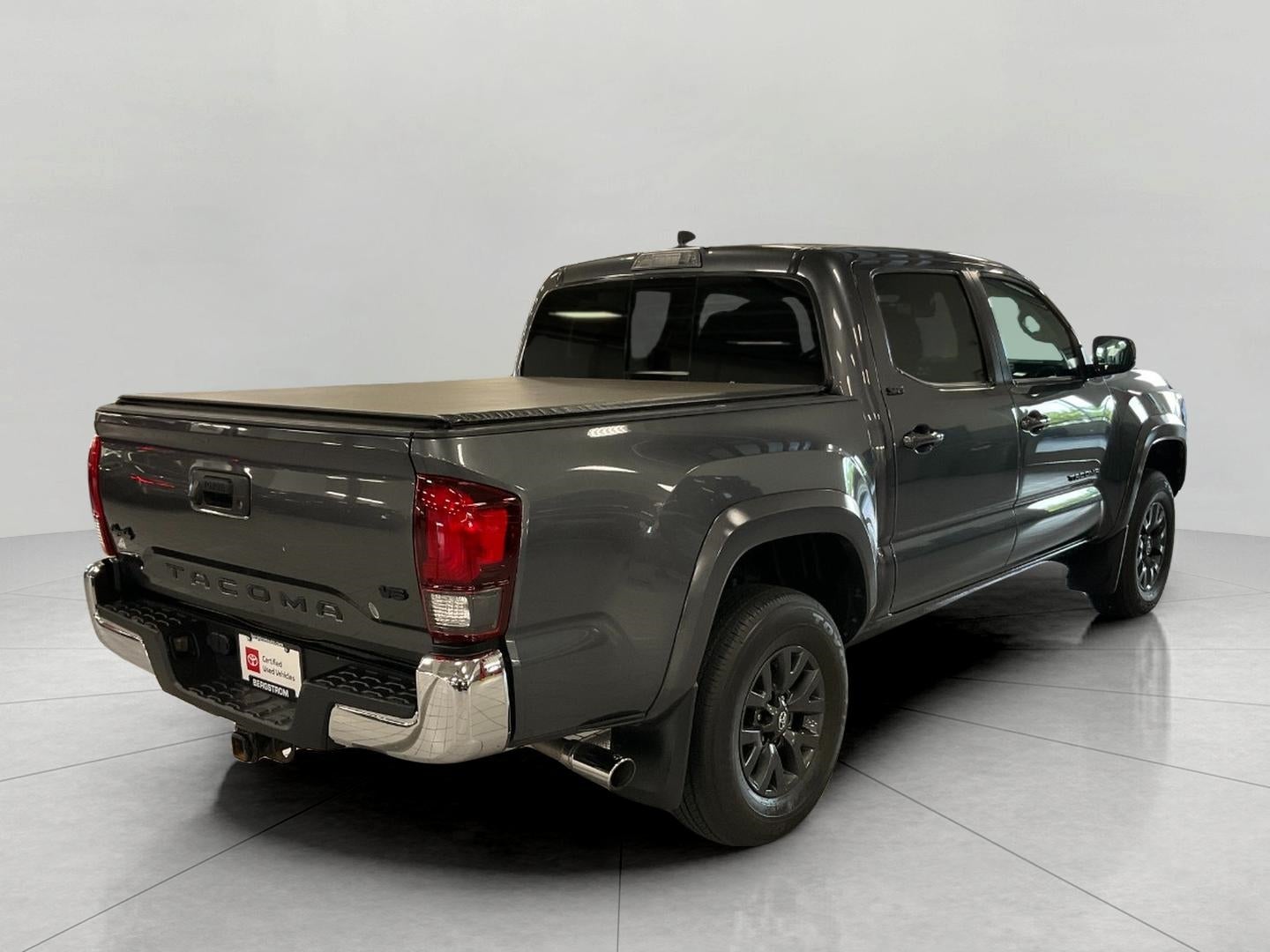2022 Toyota Tacoma 4WD SR5 Double Cab 5' Bed V6 AT