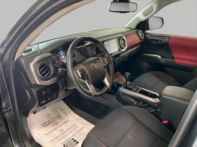 2022 Toyota Tacoma 4WD SR5 Double Cab 5' Bed V6 AT