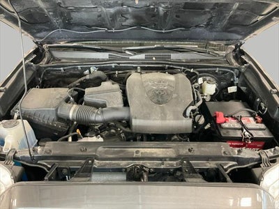 2022 Toyota Tacoma 4WD SR5 Double Cab 5' Bed V6 AT