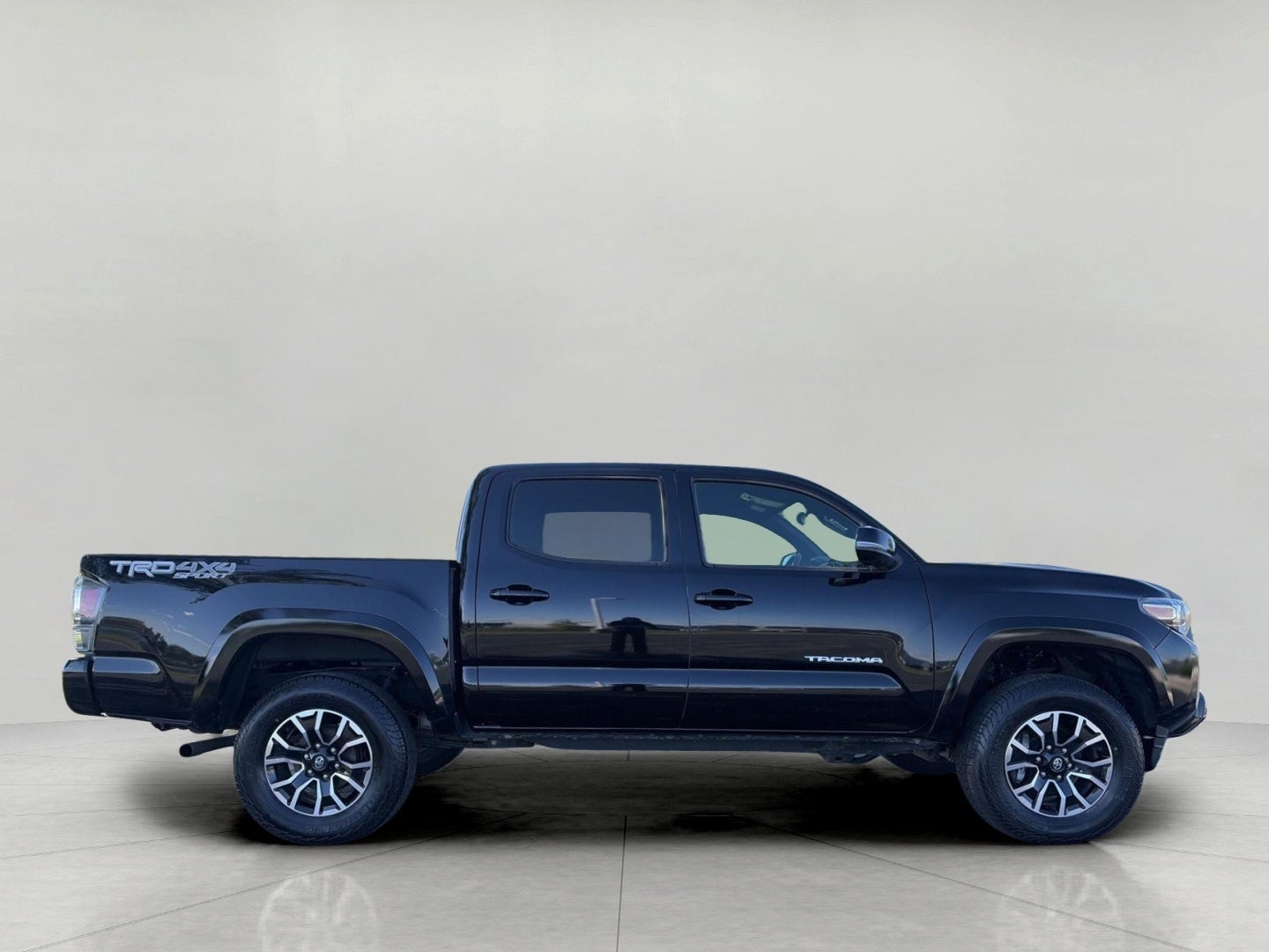 2023 Toyota TACOMA 4WD TRD SPORT