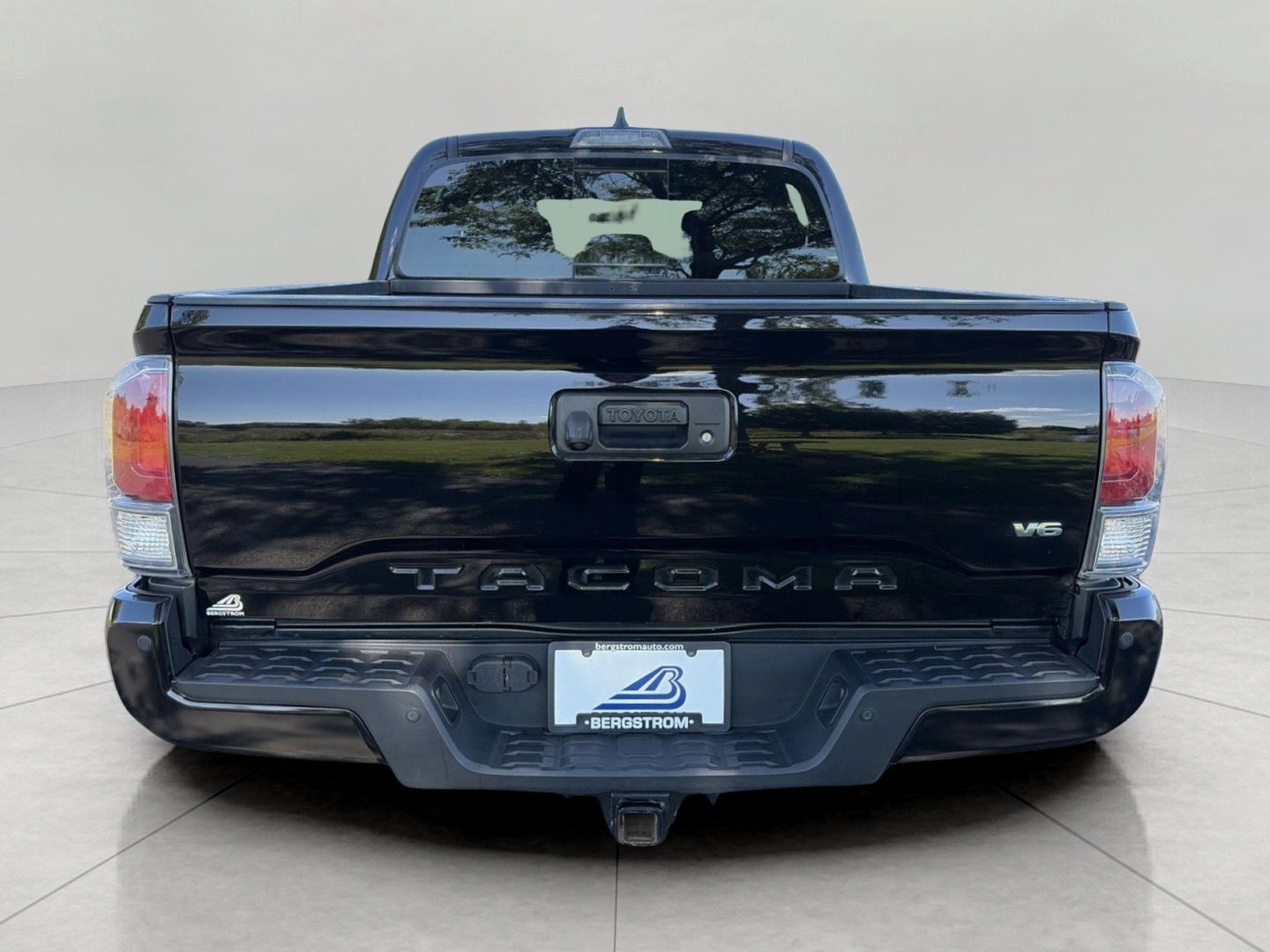 2023 Toyota TACOMA 4WD TRD SPORT