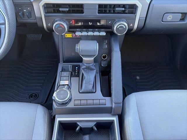 2024 Toyota TACOMA 4WD SR5