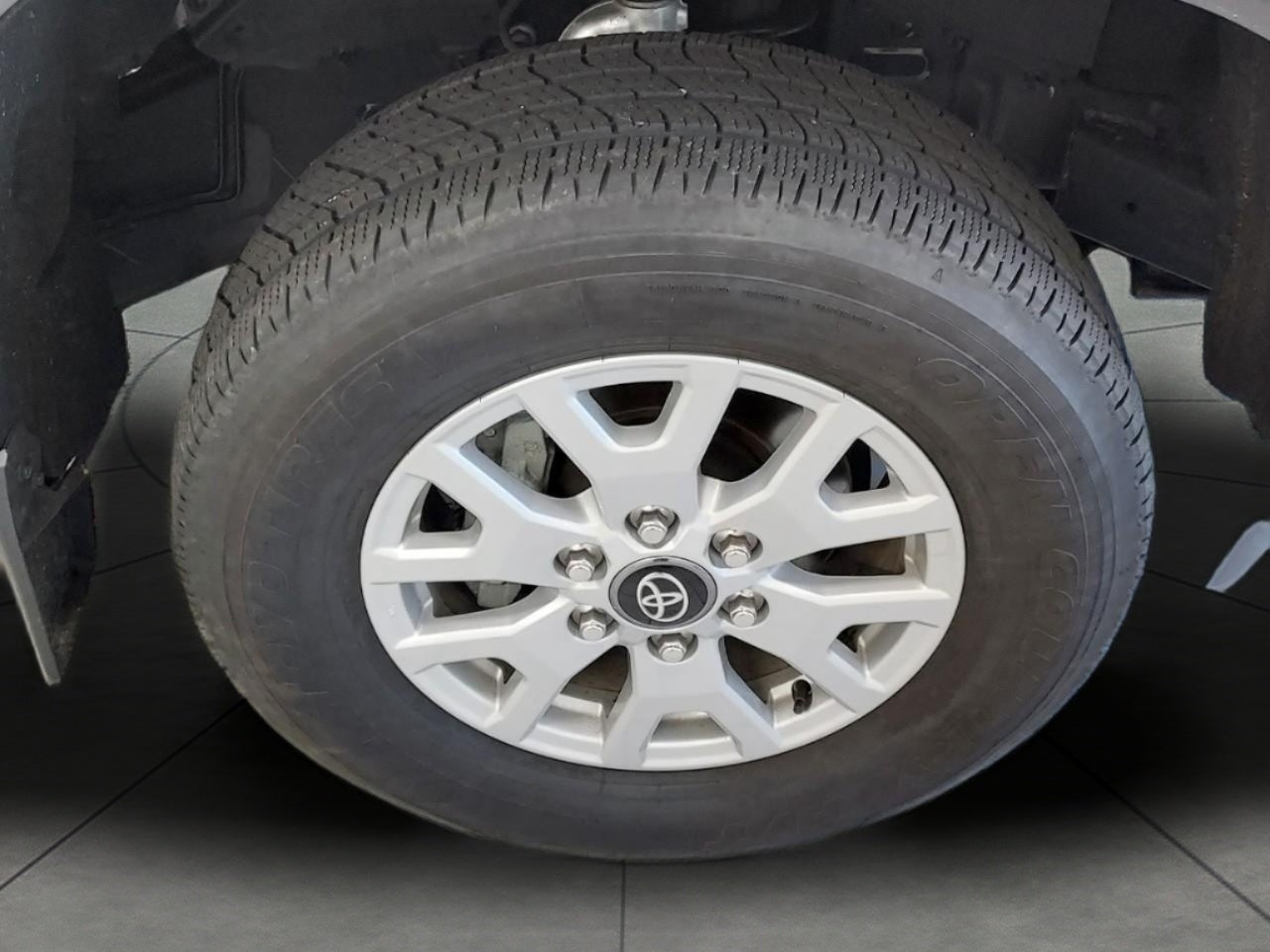 2024 Toyota TACOMA 4WD SR5