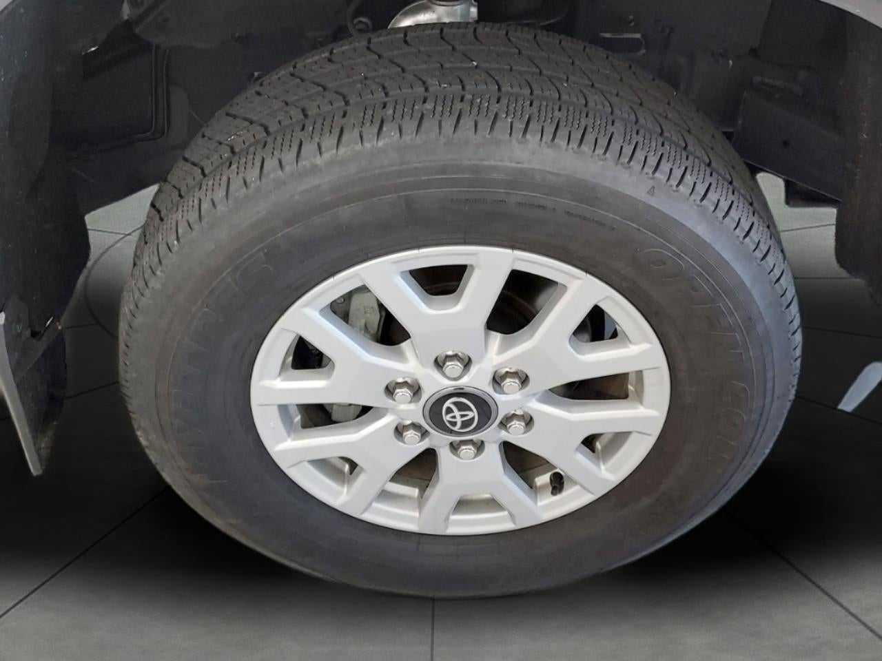 2024 Toyota TACOMA 4WD SR5