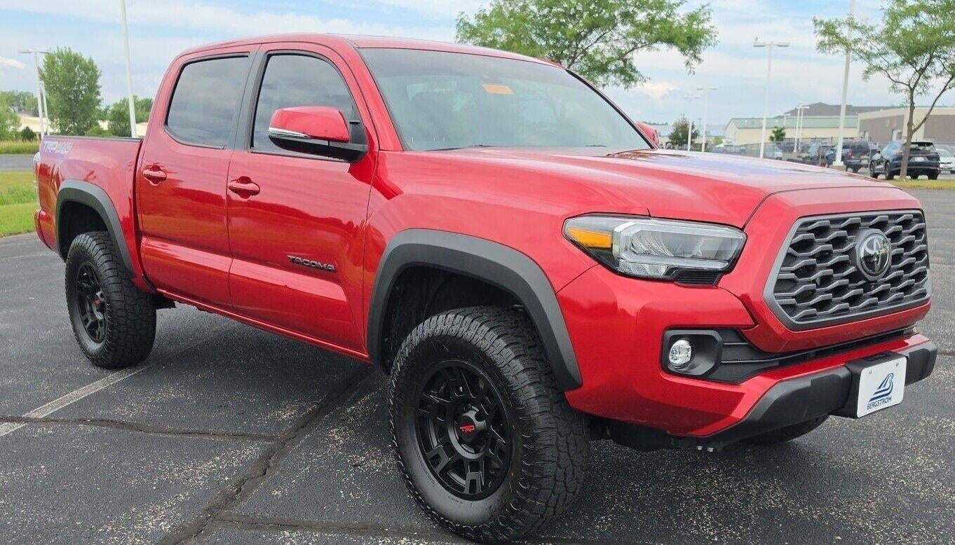2023 Toyota TACOMA 4WD TRD OFF-ROAD