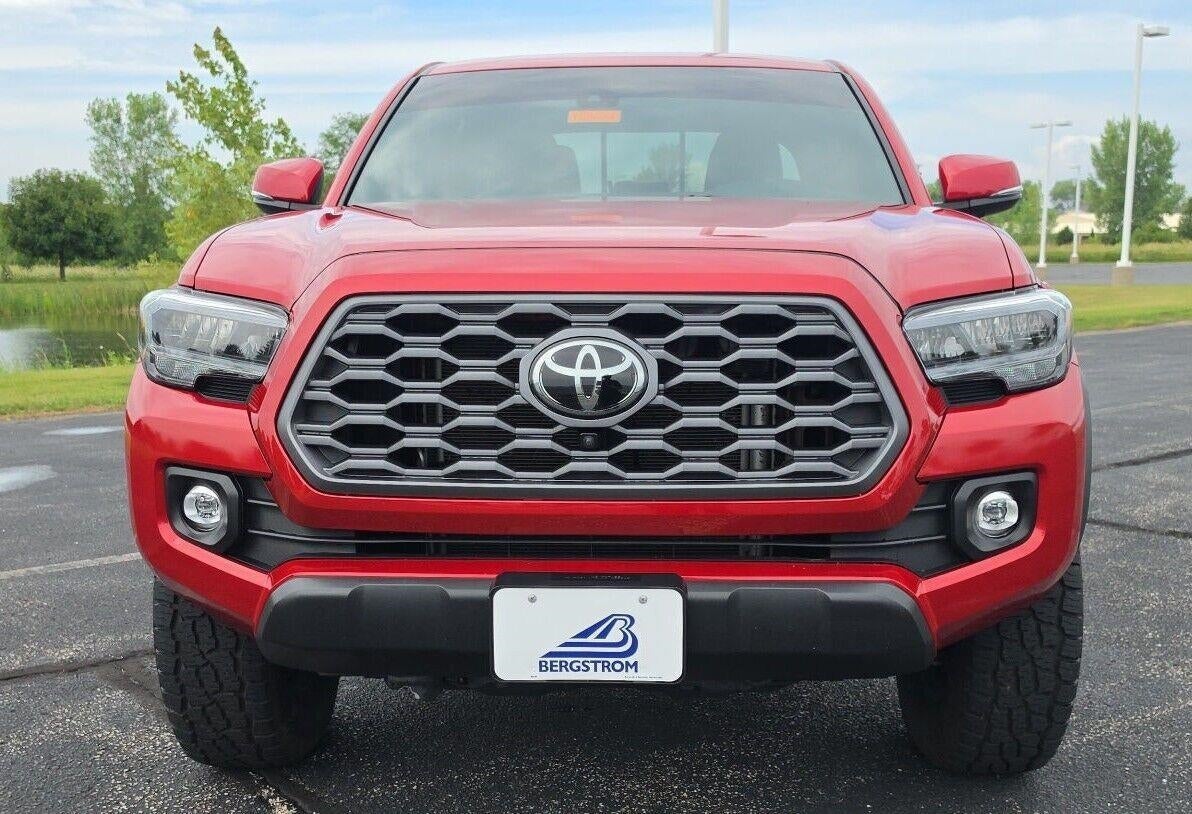 2023 Toyota TACOMA 4WD TRD OFF-ROAD