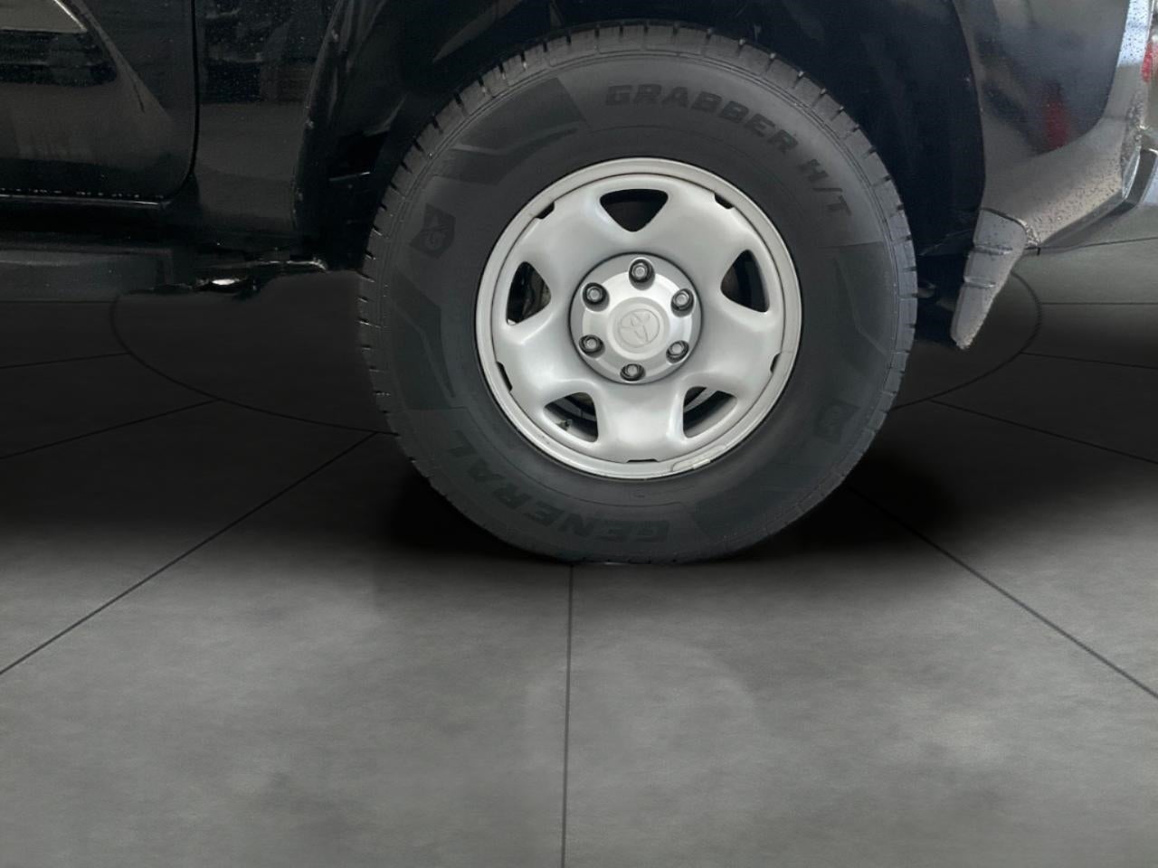 2023 Toyota Tacoma 4WD SR Double Cab 5' Bed V6 AT