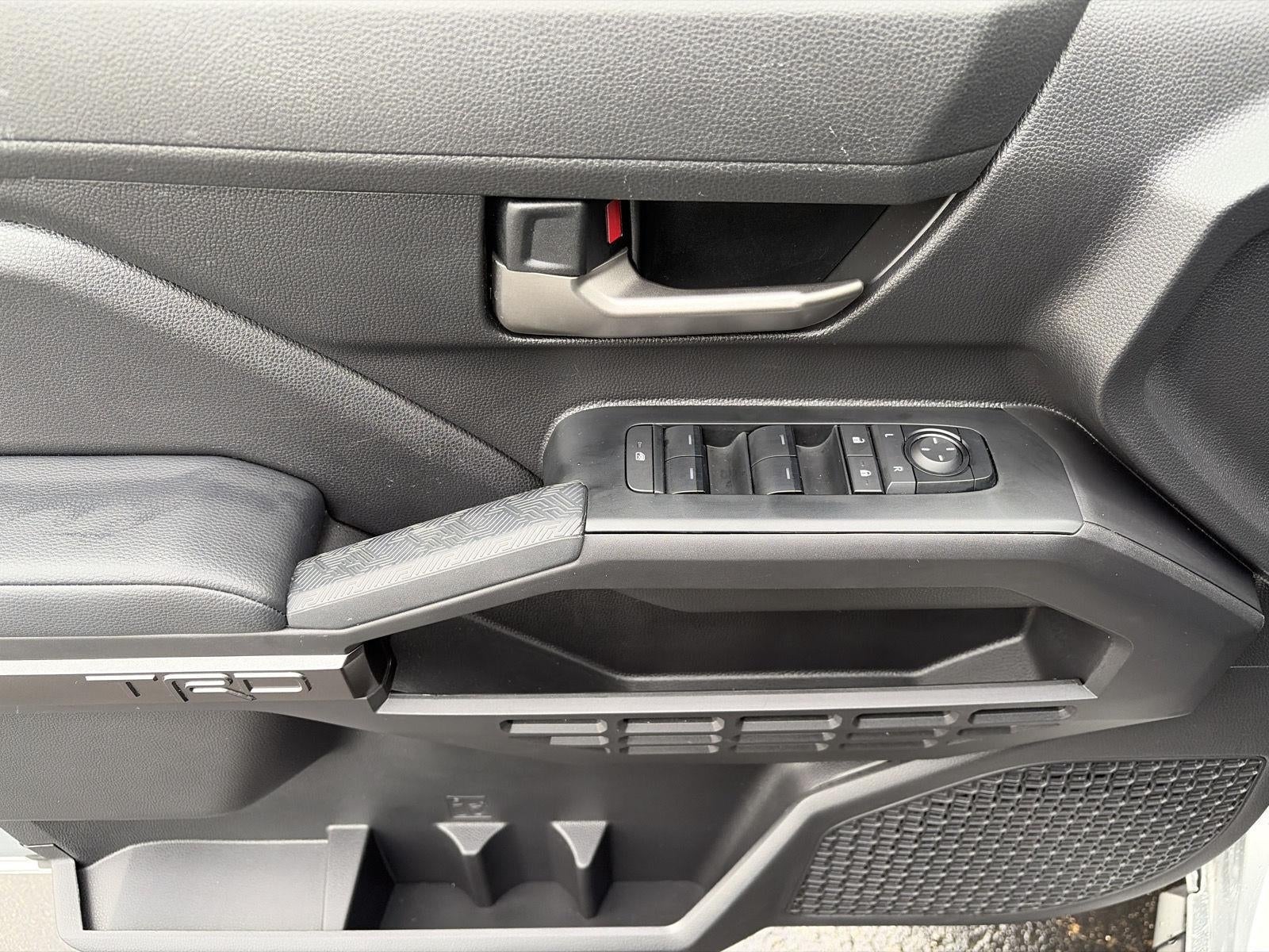 2025 Toyota Tacoma 4WD TRD Off Road Hybrid Double Cab 5' Bed AT